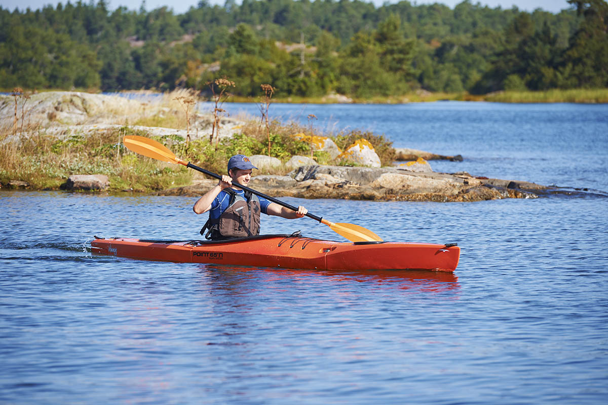 GUIDE TO ESSENTIAL SAFETY GEAR YOU NEED WHEN KAYAKING